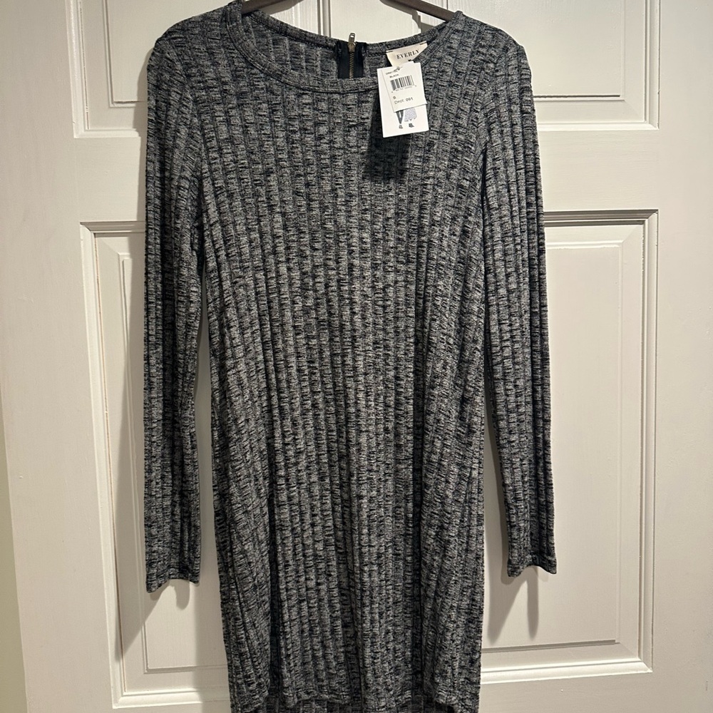 Everly Gray Long Sleeve Dress